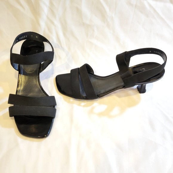 Stuart Weitzman Black Strappy Elastic Low Heel Slingback Sandals Size 7M Nice! - Picture 2 of 6
